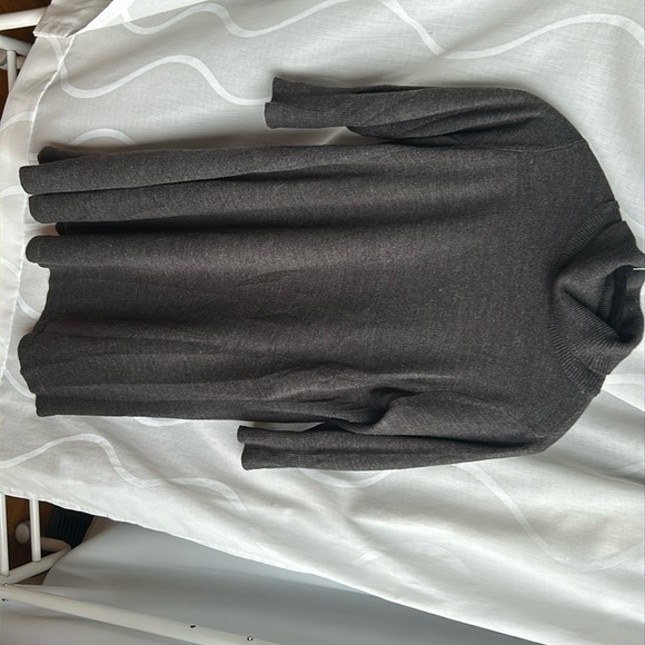 Dress - Picture 1 of 2